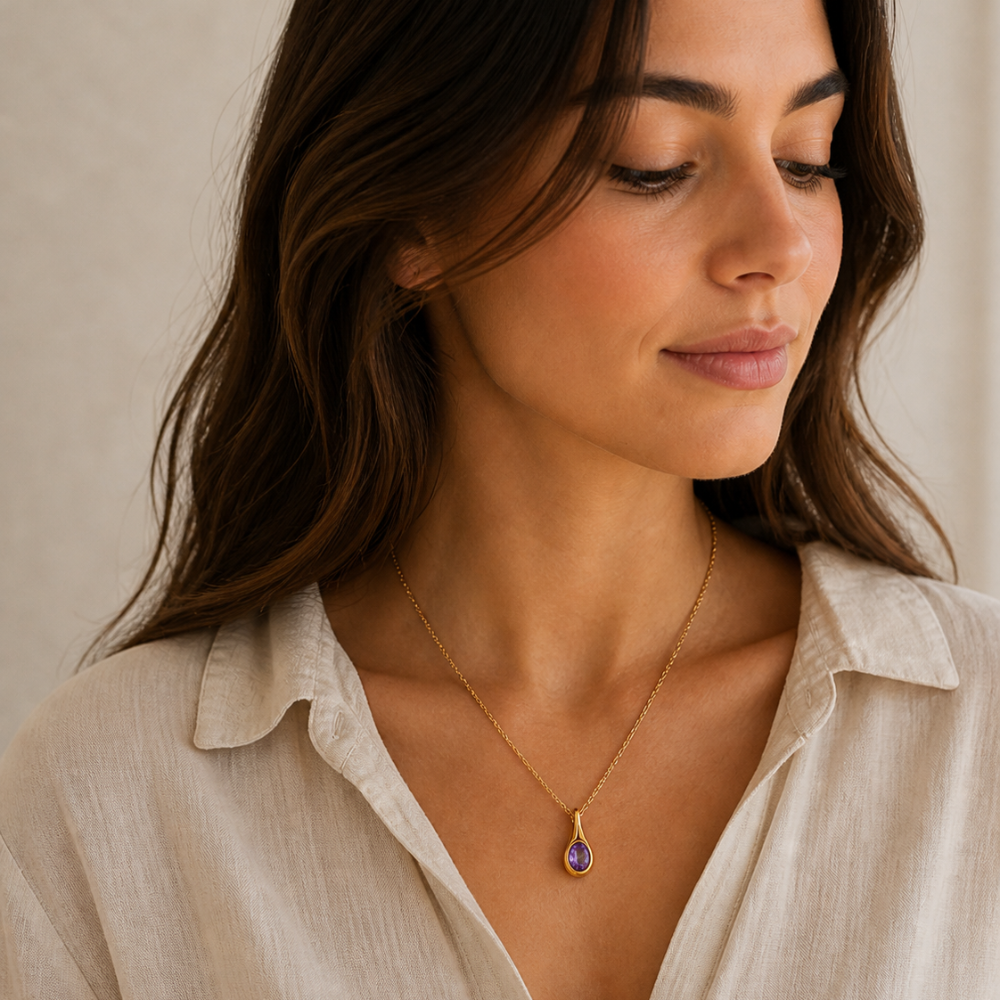 Tropfen Anhänger Halskette Gold mit Lila Zirkonia, Tropfen Halskette Gold mit lila Zirkonia – elegant und zeitlos, SHELAGO SCHMUCK