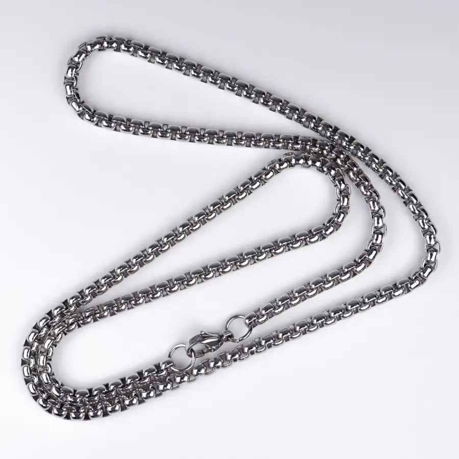 Entdecke unsere robusten Basic Halsketten! Jetzt Edelstahl Basic Box Halsketten in 2,5 mm, 3 mm, 4 mm und 5 mm Stärke online kaufen bei shelago.com ✓ Kombinierbar ✓ Langlebig ✓ Wasserfest