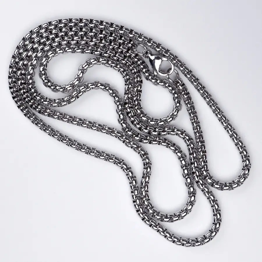 Entdecke unsere robusten Basic Halsketten! Jetzt Edelstahl Basic Box Halsketten in 2,5 mm, 3 mm, 4 mm und 5 mm Stärke online kaufen bei shelago.com ✓ Kombinierbar ✓ Langlebig ✓ Wasserfest