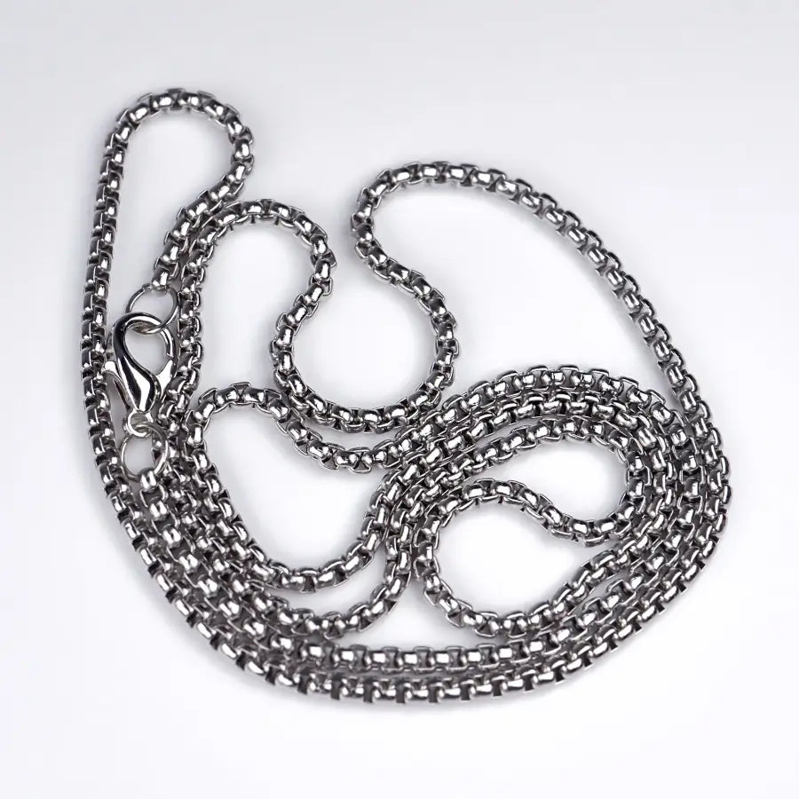 Entdecke unsere robusten Basic Halsketten! Jetzt Edelstahl Basic Box Halsketten in 2,5 mm, 3 mm, 4 mm und 5 mm Stärke online kaufen bei shelago.com ✓ Kombinierbar ✓ Langlebig ✓ Wasserfest