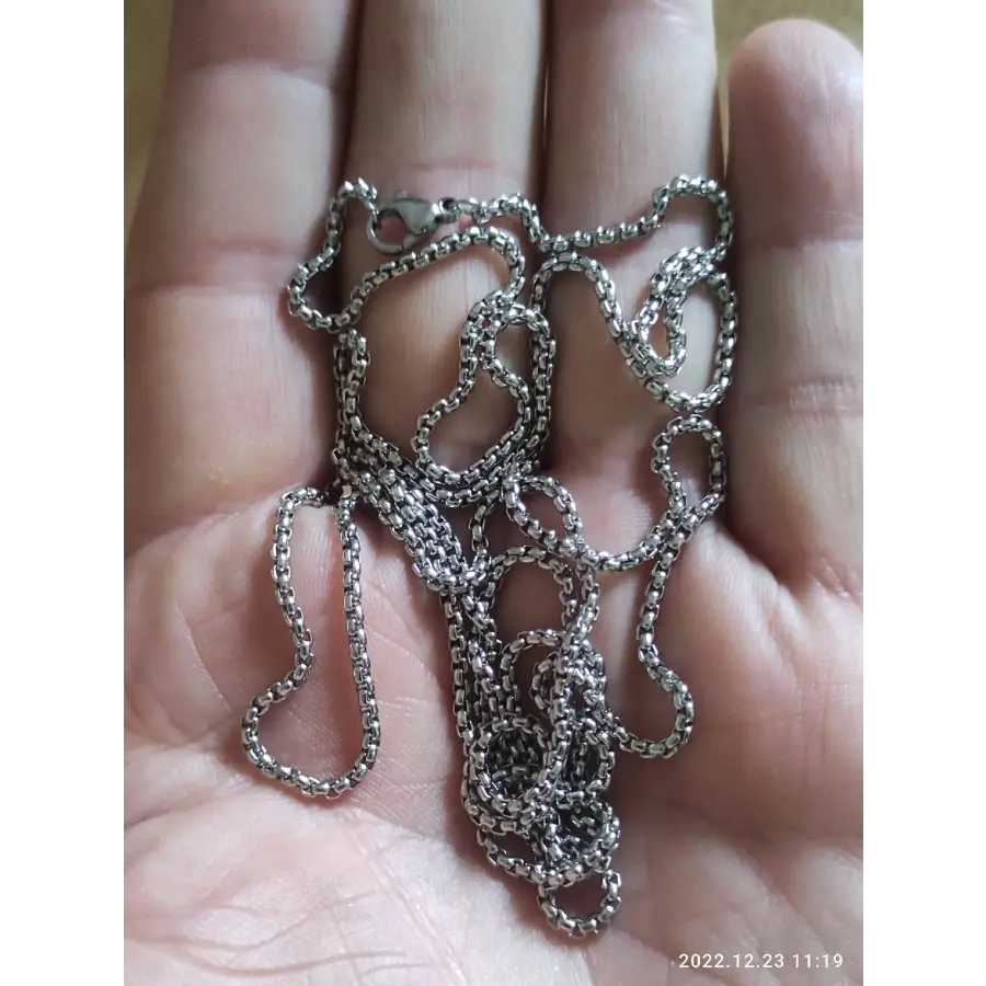 Entdecke unsere robusten Basic Halsketten! Jetzt Edelstahl Basic Box Halsketten in 2,5 mm, 3 mm, 4 mm und 5 mm Stärke online kaufen bei shelago.com ✓ Kombinierbar ✓ Langlebig ✓ Wasserfest