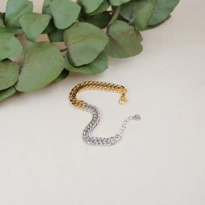 Entdecke jetzt unsere elegante Bicolor Armkette Rixa!