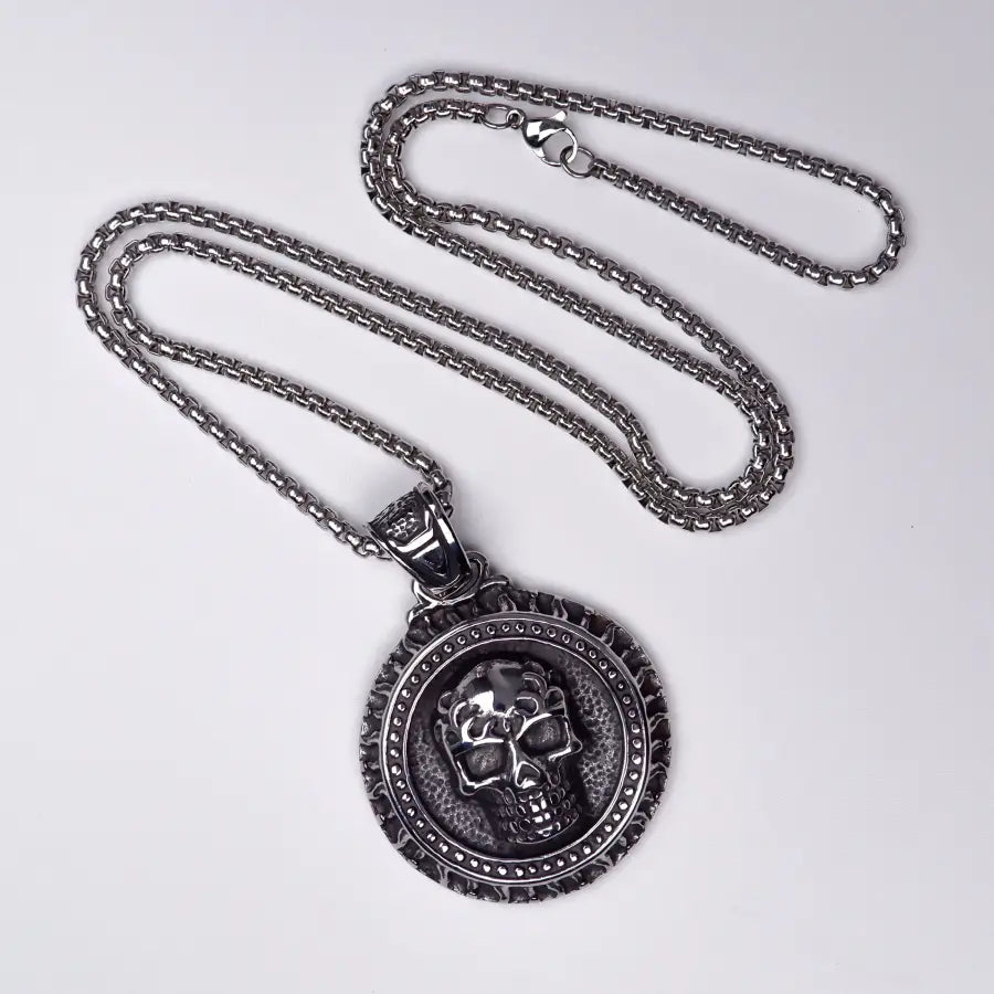 NEU IM SHOP! Der massive Totenkopf Anhänger mit Halskette! SHELAGO SCHMUCK--