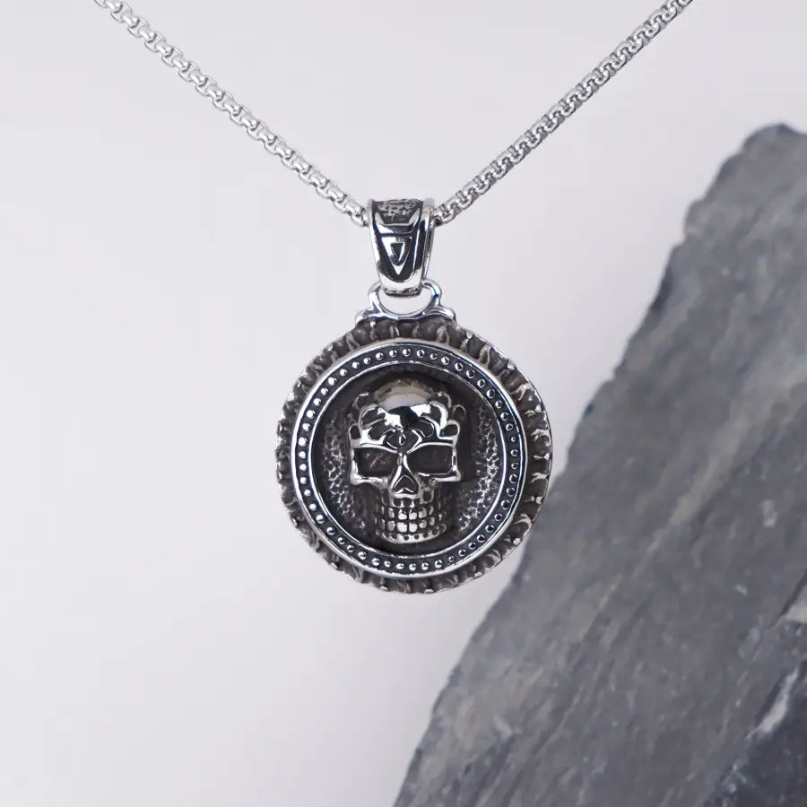 NEU IM SHOP! Der massive Totenkopf Anhänger mit Halskette! SHELAGO SCHMUCK--