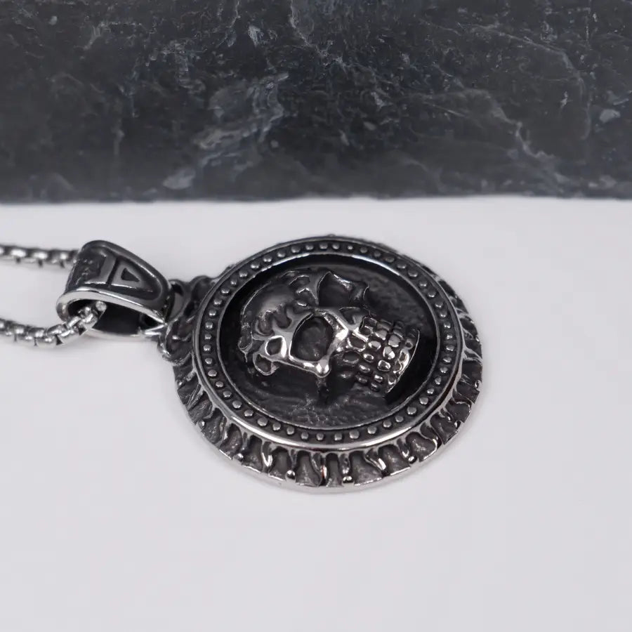 NEU IM SHOP! Der massive Totenkopf Anhänger mit Halskette! SHELAGO SCHMUCK--