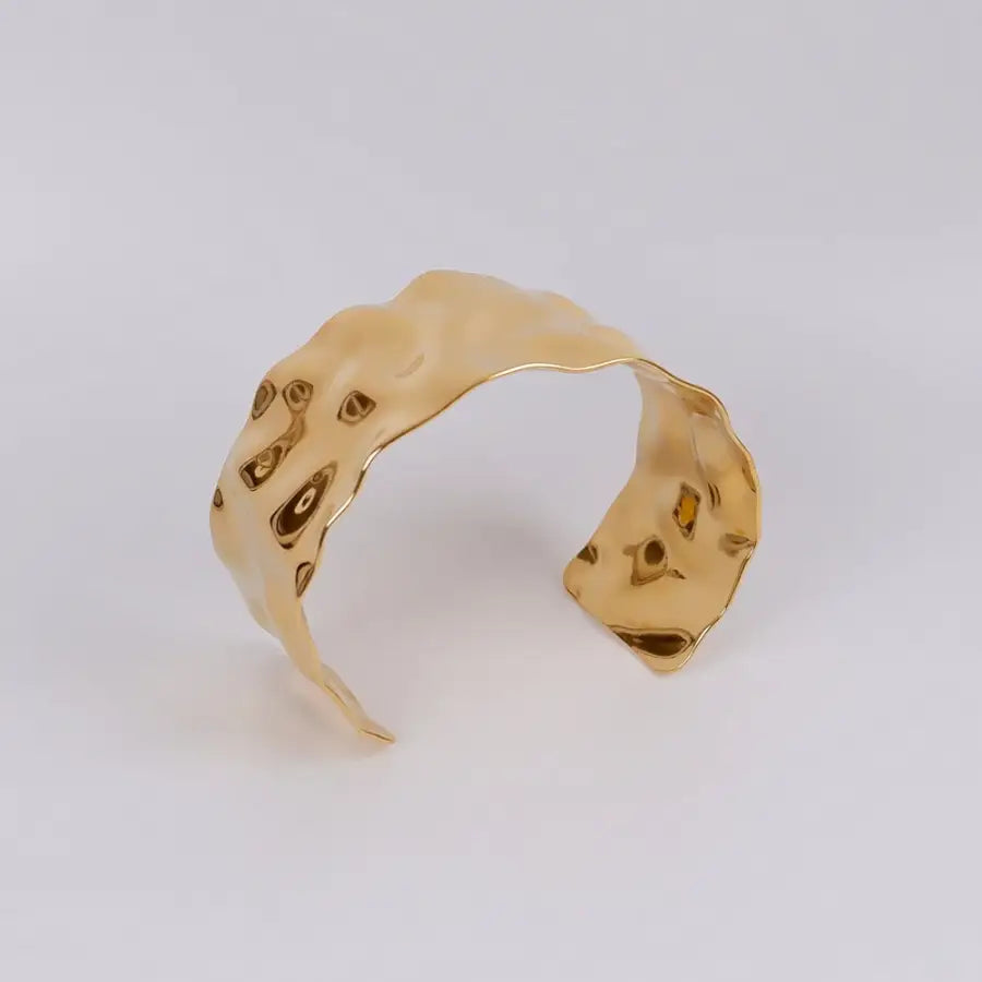 welliger Armreif-Schmuck vergoldet-Schmuck für Frauen-Geschenkideen für Frauen-Geschenk Freundin-Edelstahl Armband Damen-breites Armband Damen-SHELAGO SCHMUCK