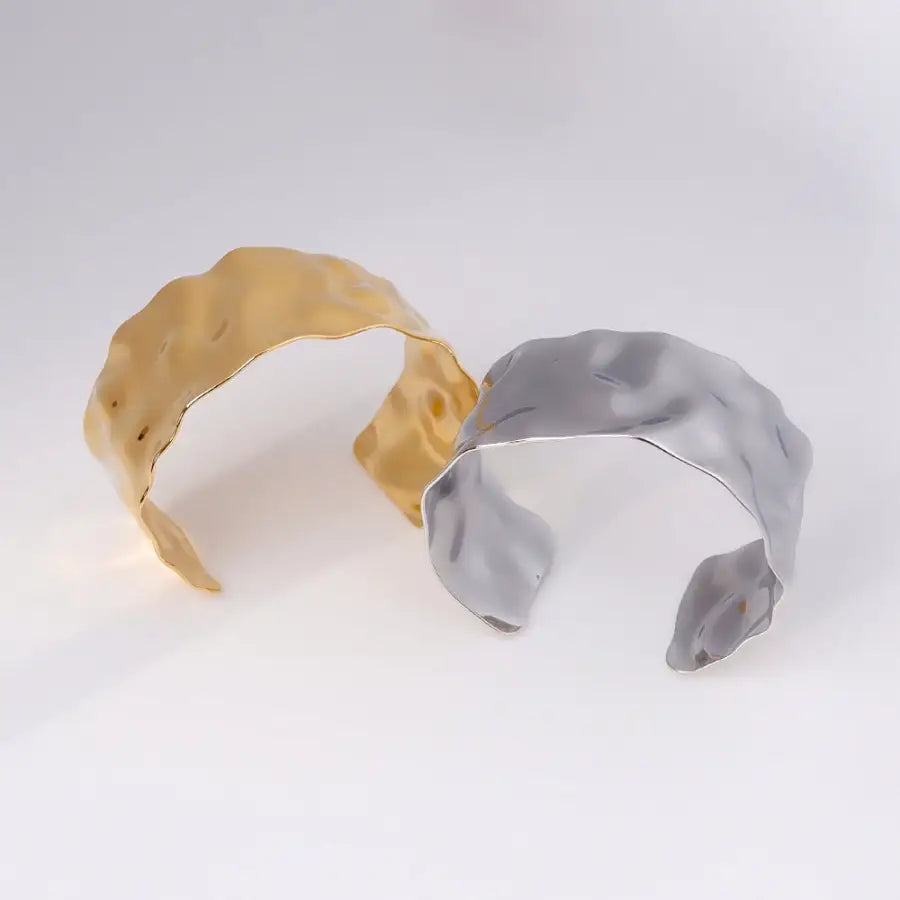 welliger Armreif-Schmuck vergoldet-Schmuck für Frauen-Geschenkideen für Frauen-Geschenk Freundin-Edelstahl Armband Damen-breites Armband Damen-SHELAGO SCHMUCK