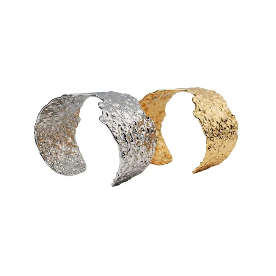 Breiter gehämmerter Armreif für Damen-Glänzende Statement-Armspange-Vergoldeter Armreif Damen-Armreif Silber-Chunky Armreif-Party Schmuck-Everyday chic-SHELAGO SCHMUCK