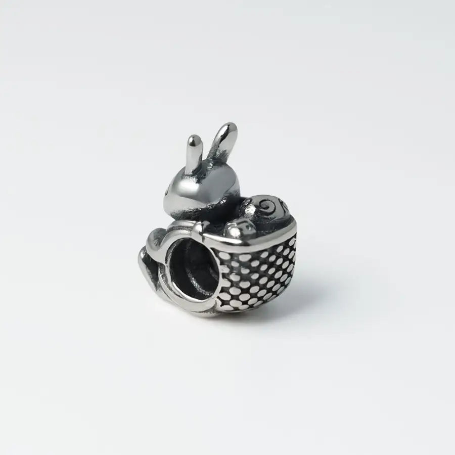 Osterhase Charm-Ostergeschenk für Mama-Oster Charm Anhänger-Kleiner Hase Anhänger-Glücksbringer-Geschenk Freundin-Frühlings Charm-Shelago EU