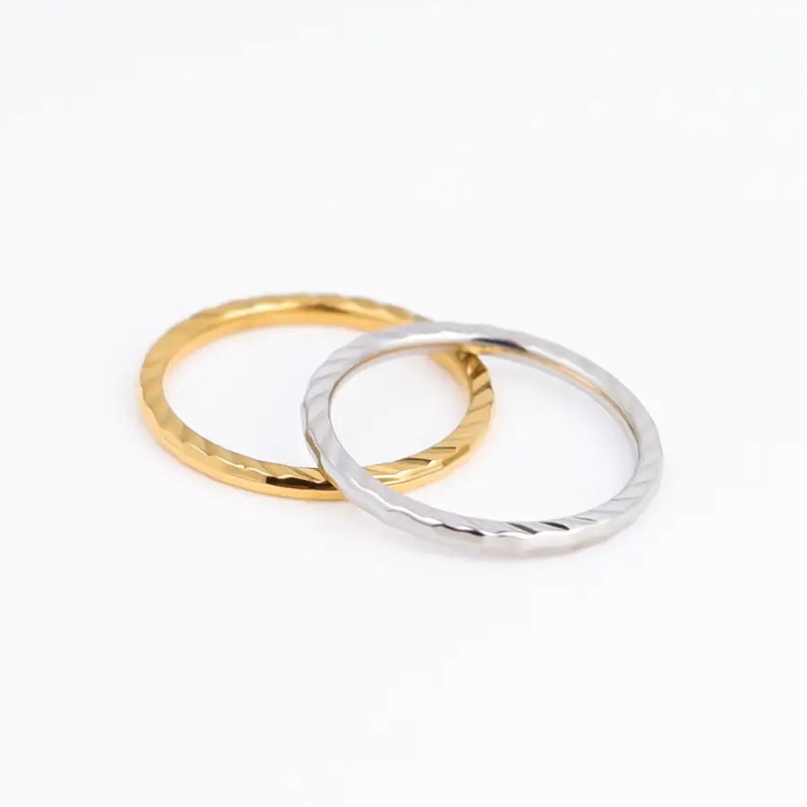 Ring mit Facetten Schliff-Ring zum Kombinieren-Ring vergoldet Damen-eleganter Ring schlicht-dünner Ring Damen-Damen Ring aus Edelstahl-Dünner Edelstahl Ring-SHELAGO EU-