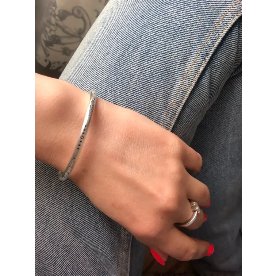 dünner runder Armreif-Armspange offen mit Mustern-Armband