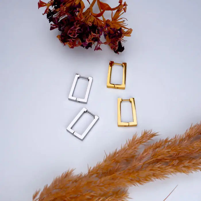 Entdecke jetzt eckige Statement Creolen mit klaren Linien!