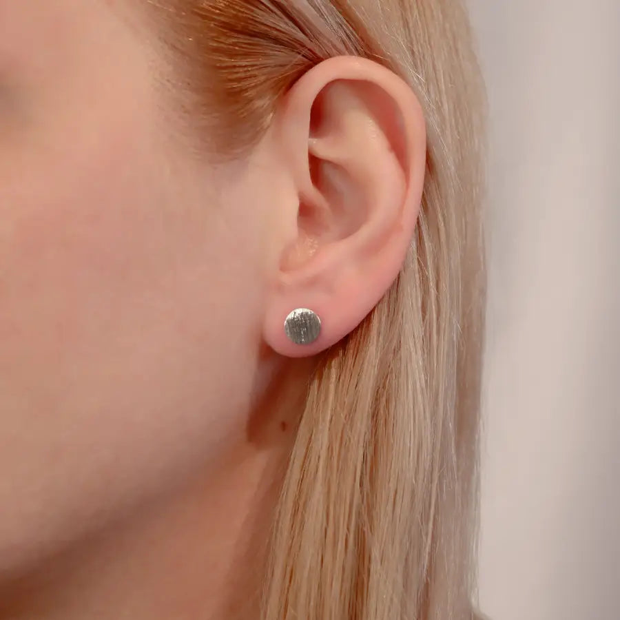 Runde deinen eleganten Stil mit unseren Kreis Ohrsteckern ab! (7)