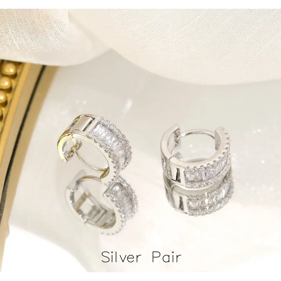 Feine Luxus Zirkon Creolen-Ohrringe als kleiner Ohrschmuck