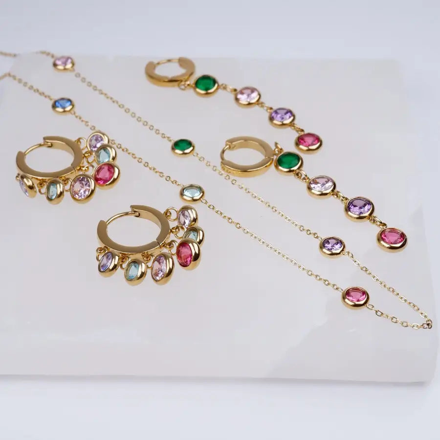 Entdecke jetzt unsere eleganten Zirkonia Creolen!