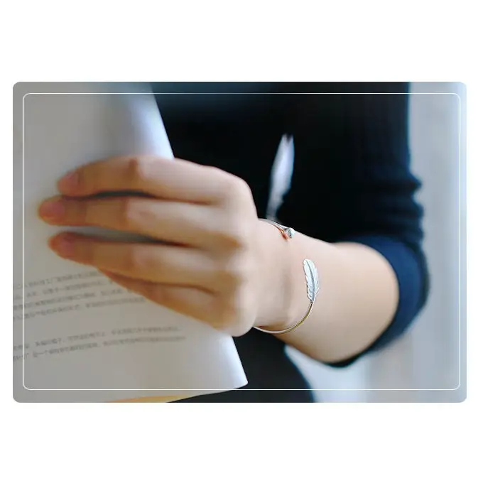 feiner verstellbarer Feder Armreif - Boho Schmuck in Silber