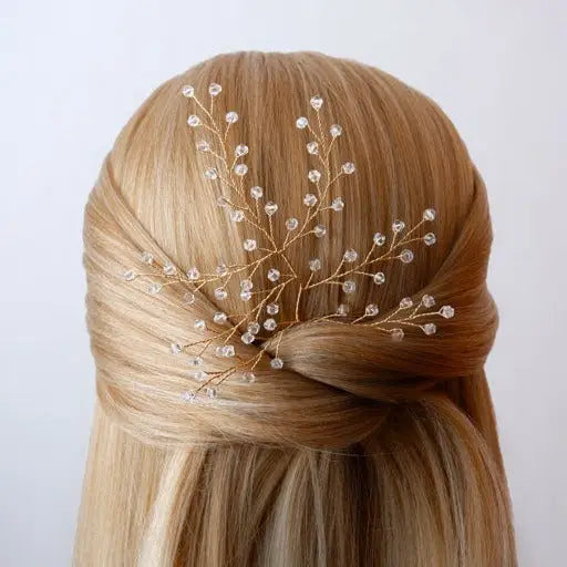 feiner goldfarbener Zweig-Haarschmuck