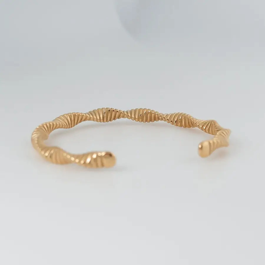 Golden Twist Armreif, Twist Armreif Damen, Edelstahl Armreif Damen, Armreif Gold Damen, Damen Armreif vergoldet, SHELAGO SCHMUCK