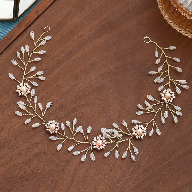 Goldfarbene Braut Blumen Haarrebe mit hellblauen