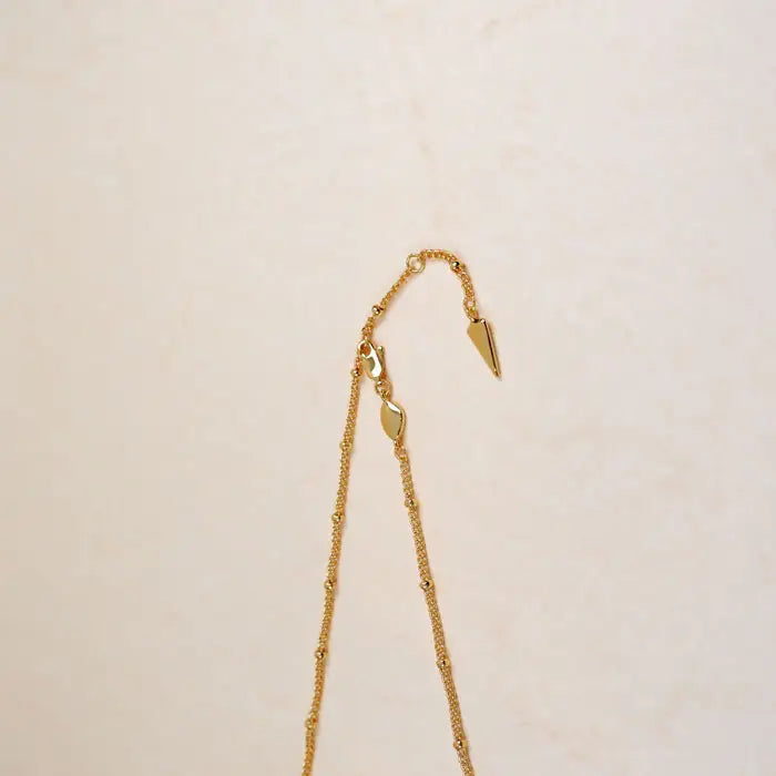 Hexagon Halskette-Naima-in den Farben Gold mit Grün