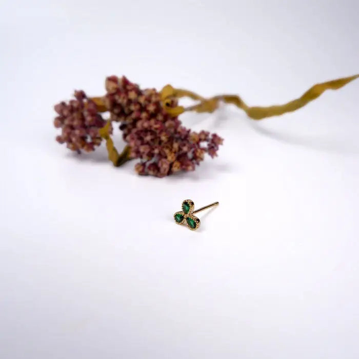 Kleeblatt Ohrstecker mit grünen Steinen-Ohrringe