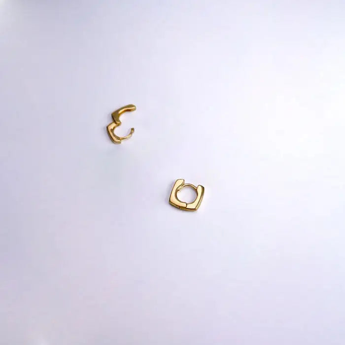 kleine minimalistische Creolen-Ohrringe für den Alltag-mini