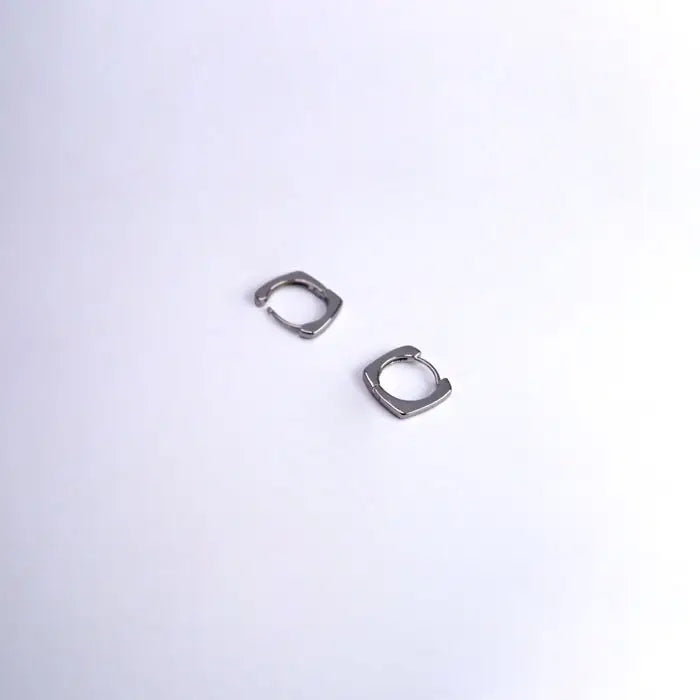 kleine minimalistische Creolen-Ohrringe für den Alltag-mini