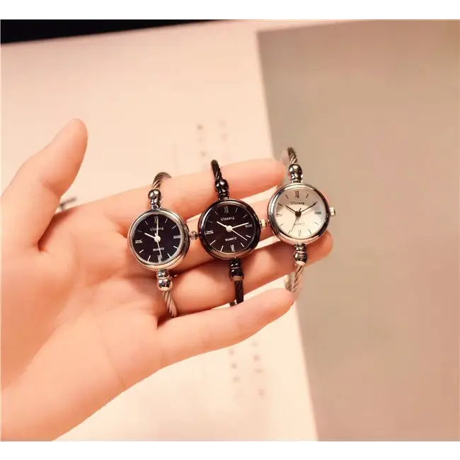 Lässige Armband Uhr Silber Gold Schwarz Farben Armreif Uhr