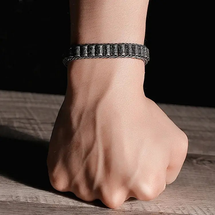 Tibetische Armkette mit Buddhistischen Mustern -