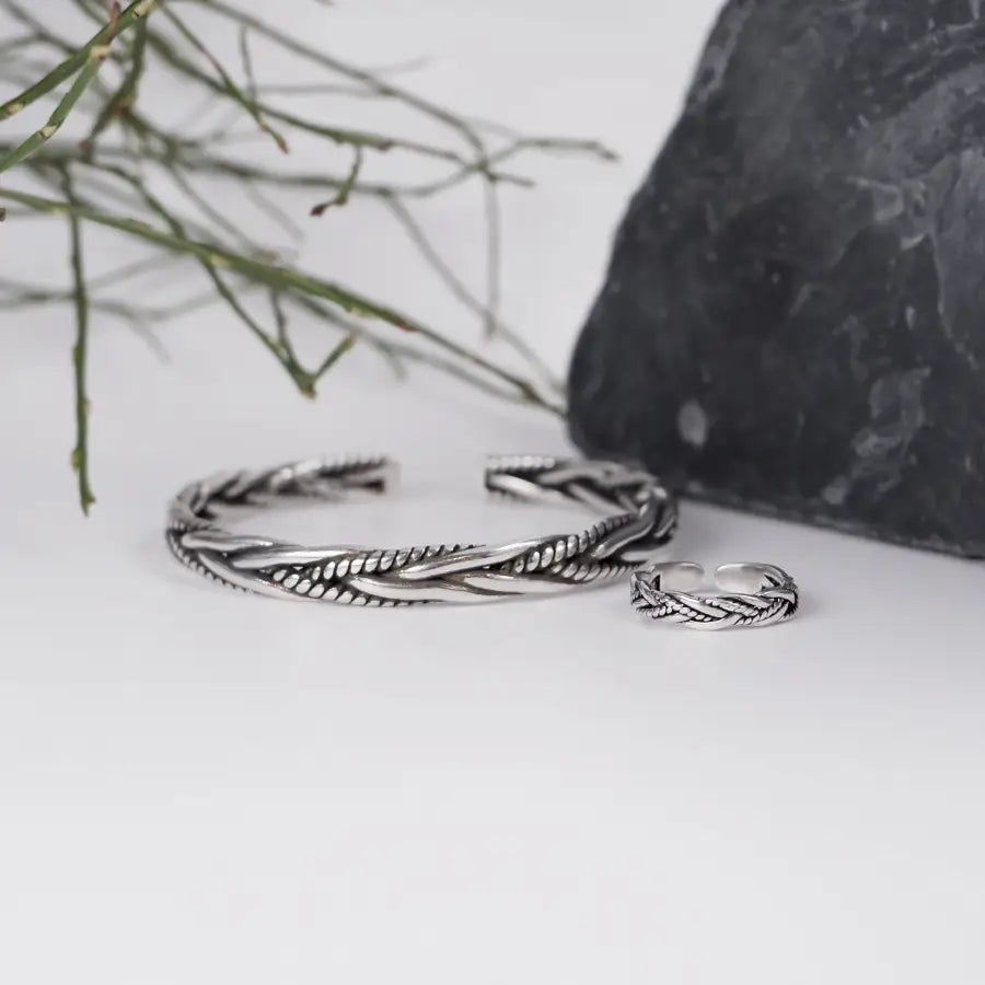 Für echte Wikinger Fans - unser Armreif mit Flechtmuster!
