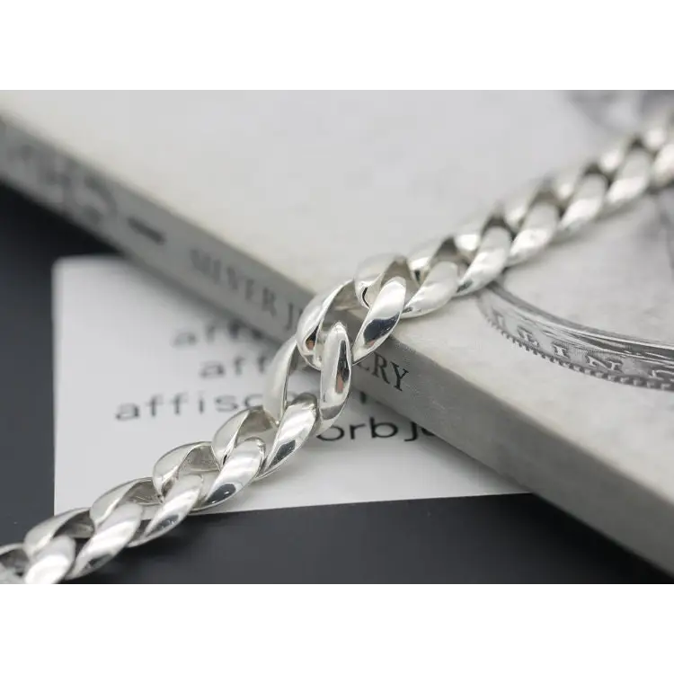 Wikinger Armkette mit Gemusterter Schnalle - Robuste Kette