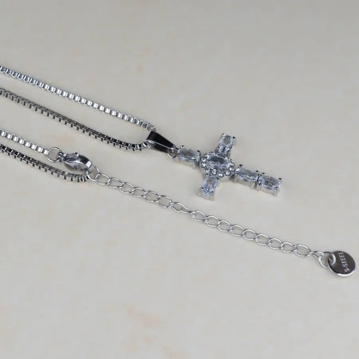 Kreuz Halskette mit Zirkon - Neu im Sortiment bei SHELAGO