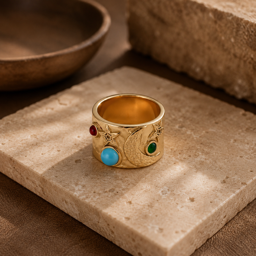 Breiter Boho Mond und Sterne Statement Ring, vergoldet - Breiter Boho Statement Ring vergoldet, Mond und Sterne Motiv - Shelago Schmuck