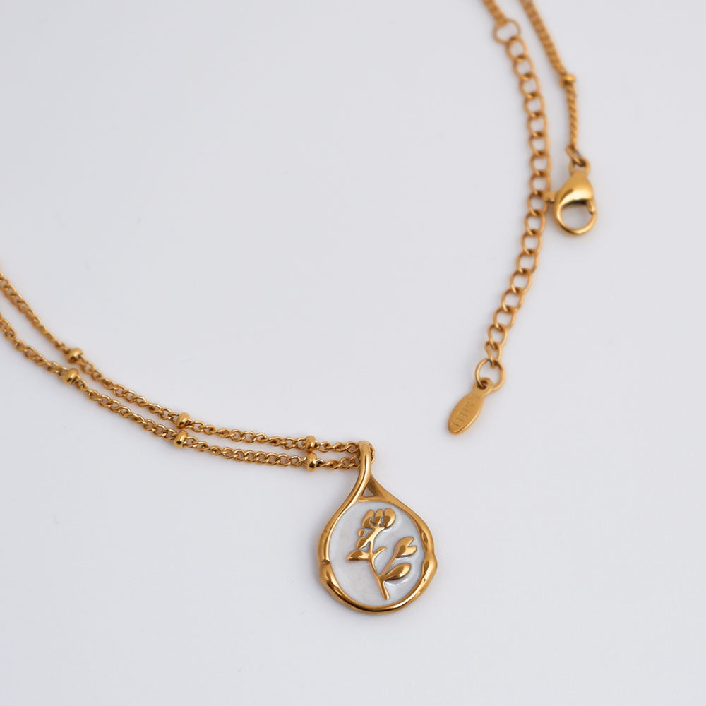 Florale Medaillon Halskette mit Emaille, Edelstahl, Gold oder Silber, Florales Emaille Medaillon, fein, elegant - SHELAGO SCHMUCK -