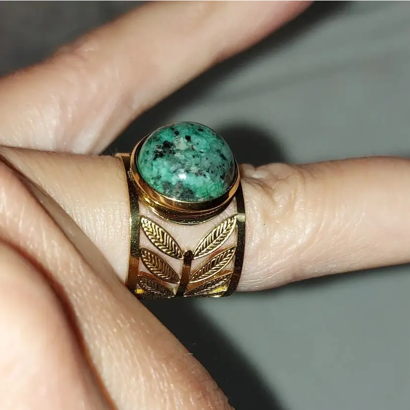 breiter Ring mit grünem Stein-Esmeralda-African Turquoise