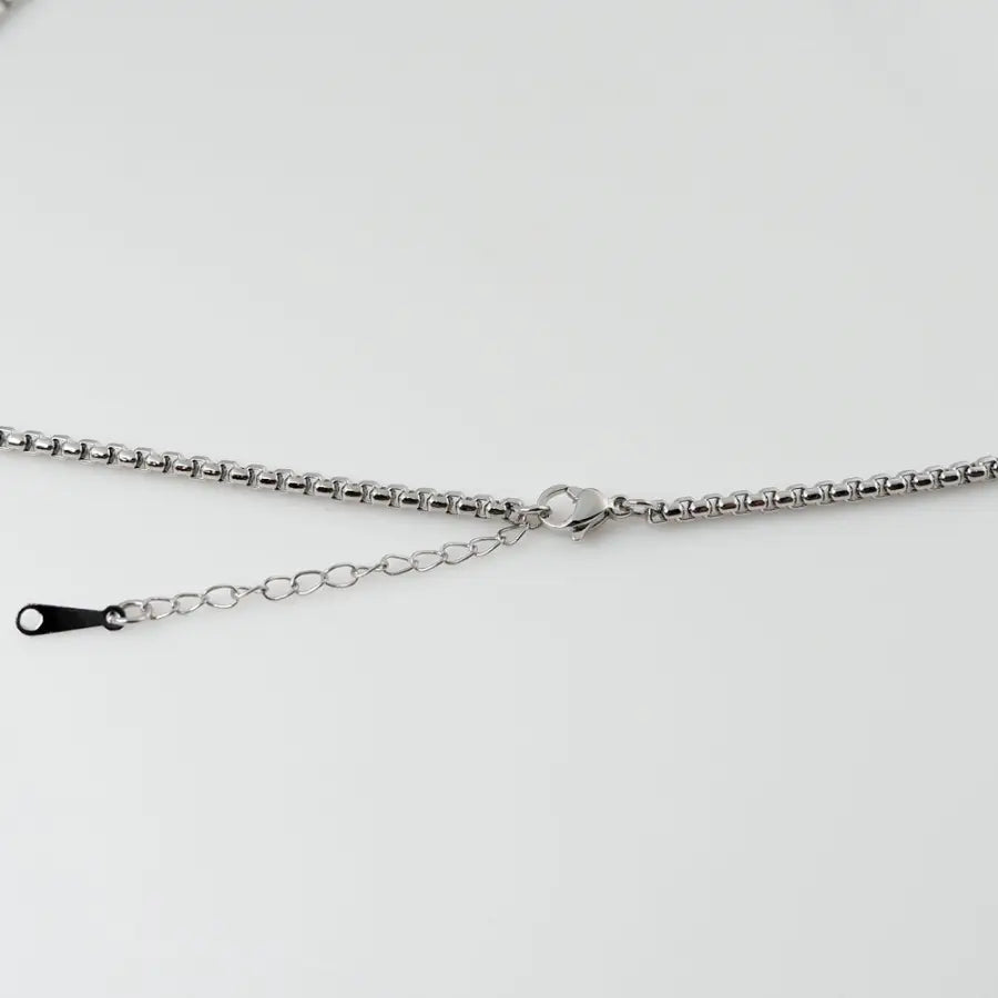 Drachenaxt Halskette-Dragon Axe Necklace-Edelstahl Halskette Silber-Wikinger Schmuck Edelstahl-Statement Halskette Silber-Silberner Anhänger Drache Axt-SHELAGO SCHMUCK-
