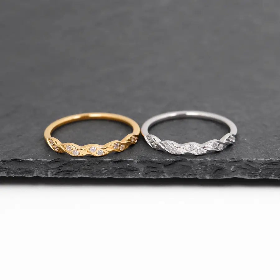 zarter Bandring-vergoldeter Edelstahl Ring-Stacking Ring Damen-minimalistischer Ring mit Steinen-Goldring Damen fein-geschwungener Ring-eleganter Ring schlicht