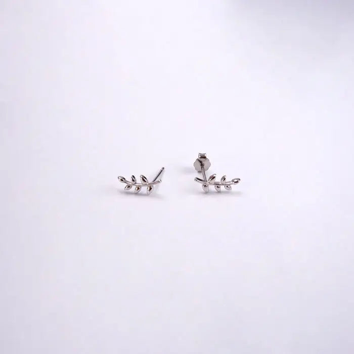 Feine Oliven Blatt-Zweig Ohrringe in Silber überzogen