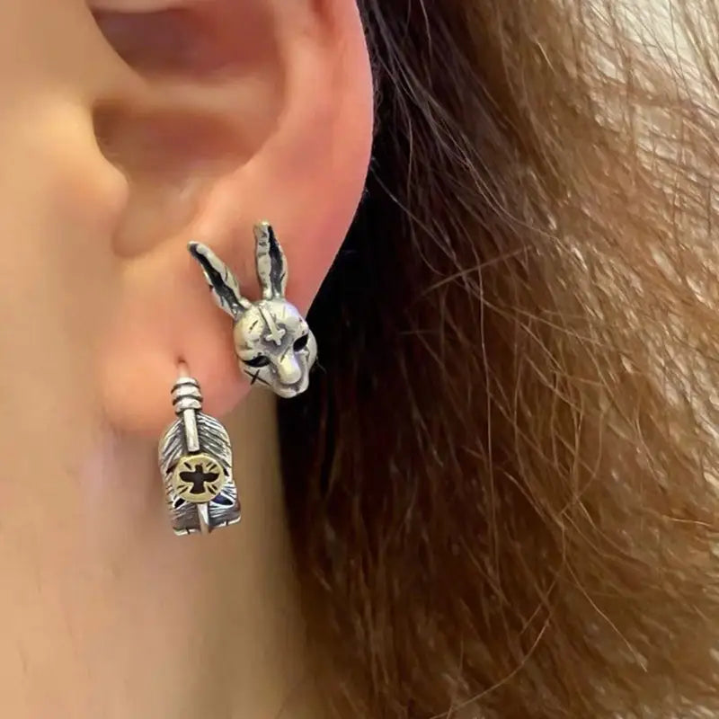 Gothik Kreuz Hase Ohrstecker, Hasenohrringe Gothik, Tierohrstecker mit Kreuz, Punk Ohrringe Silber, Ohrstecker für Männer, Böse Hasen Ohrringe, Schmuck Damen Ohrringe, Shelago Schmuck