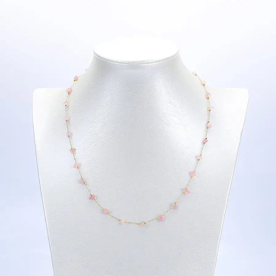 Halskette mit kleinen Rosafarbenen Natursteinen - feine