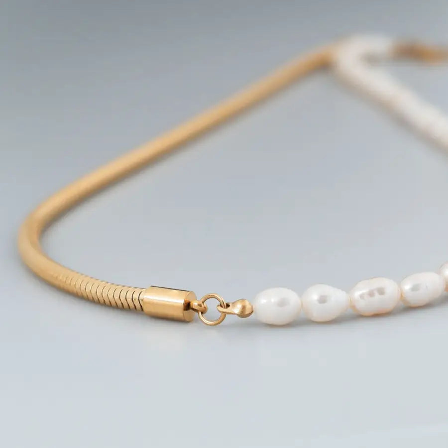 vergoldete Edelstahl Halskette-Süßwasserperlen Halskette-Statement Halskette Damen-Schmuck Geschenk Damen-Halskette weiße Perlen und Gold-SHELAGO SCHMUCK-