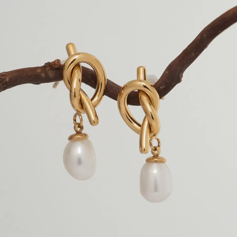 vergoldete Ohrstecker mit Perle-Ohrstecker Gold Perle-Knoten Ohrstecker mit Perle-elegante Damen Ohrringe-Knoten Design Ohrstecker-SHELAGO SCHMUCK