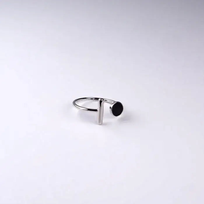 Minimalistischer feiner Finger Ring mit Schwarzer Kreis als Verstellbarer Offener Ring-shelago eu schmuck-duenner ring-geschenke fuer die liebsten