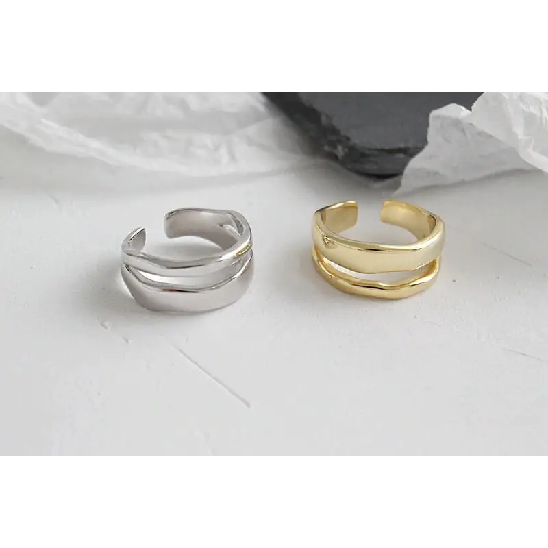 minimalistischer zweireihiger Ring in welliger Form -