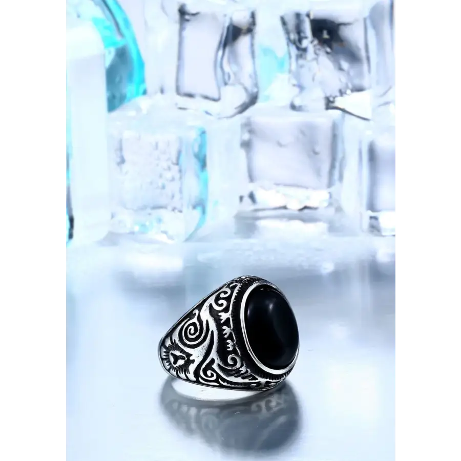 Retro Tattoo Muster Ring mit Rundem Schwarz Stein als Massiv