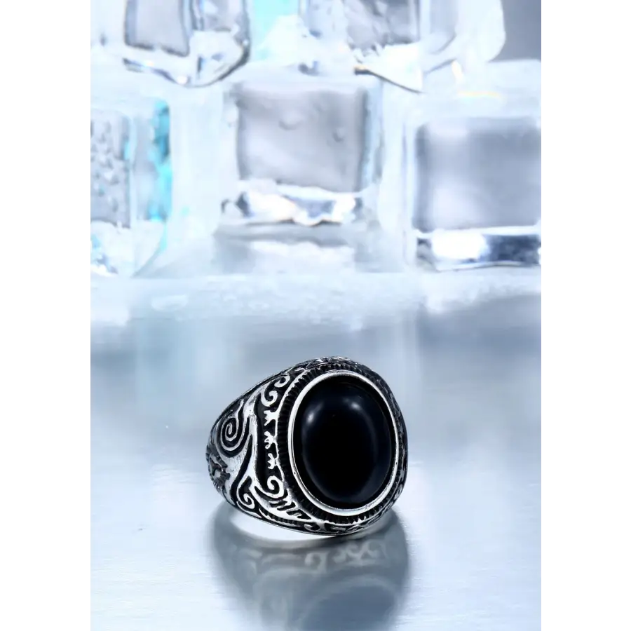 Retro Tattoo Muster Ring mit Rundem Schwarz Stein als Massiv